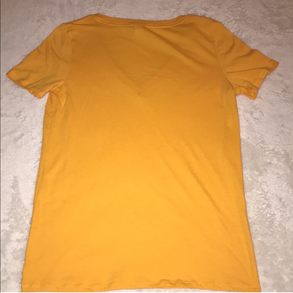 PINK Victoria’s Secret V Neck Tee - Picture 2 of 4